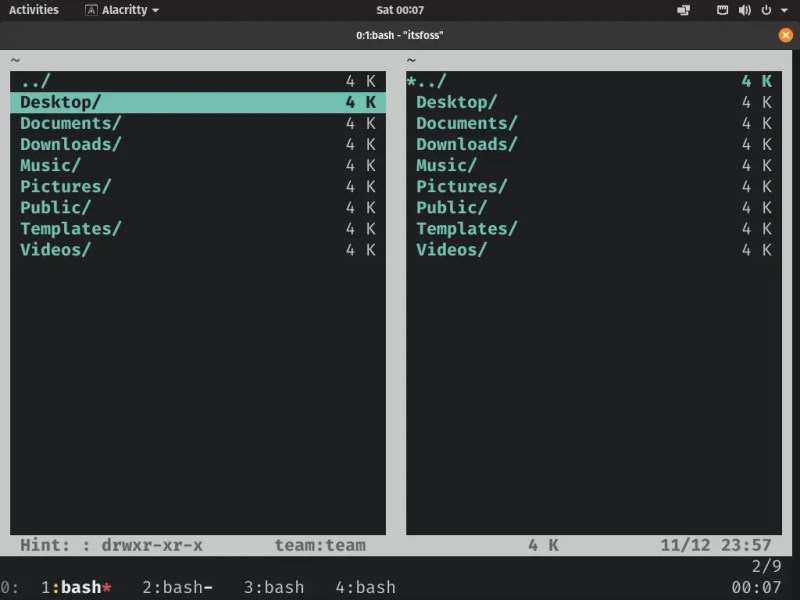 默认的 vifm 界面,包括一个正常的视图(隐藏的文件不可见)和两个默认打开的窗格